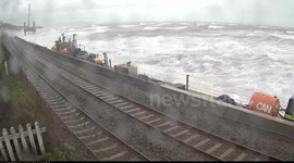 HST Passing Dawlish Beach Cam in the storm