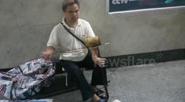 New Way to Play Chinese Musical Instrument