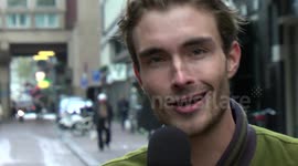 Straight people try to hit on people from the same gender. The reactions are absurd...