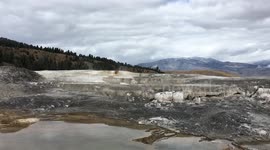 Mammoth Hot Springs 2