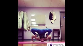 Teenage contortionist does world's trickiest pushups