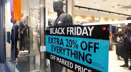 London's Oxford Street gears up for Black Friday