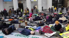 Newsflare Edit - Climate protest die in