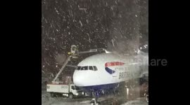 Winter Storm Bruce forces delays and cancellations at Chicago airport