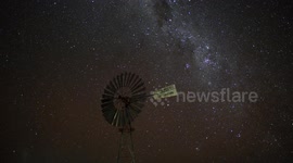 Incredible Timelapse of the Milky Way in the Australian Outback