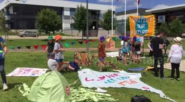 The crowd at #Bega #ClimateStrike #climateaction https://t.co/p3QIhaxxPe