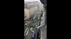 Gilet Jaune attack police car