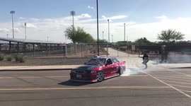 Man films awesome drifting at Arizona car show