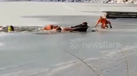 Heroic fireman dies after trying to rescue senior trapped in frozen lake