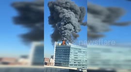 Huge fire breaks out in China's Silicon Valley building