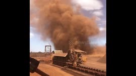 Impressive dust storm caught on camera in Western Australia