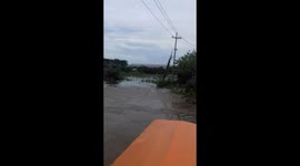 Floods in Kampar, Residents Fishing and Selling Fish