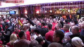 Manchester United fans singing 'You are my Solskjaer'