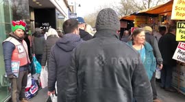 Packed market place on the last Saturday before Christmas
