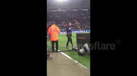 Leicester City football manager appears to tell a fan to