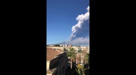 Etna erupts on Christmas Eve