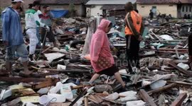 Rescue efforts continue in aftermath of Indonesia deadly tsunami