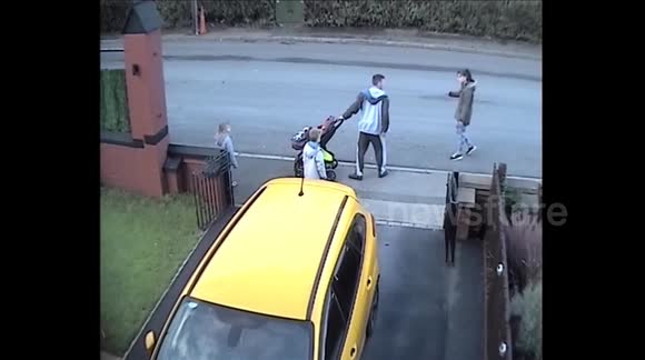 women gets assaulted and verbally abused
