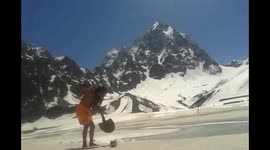 Indian saint bathes in ice-cold water in Himachal Pradesh