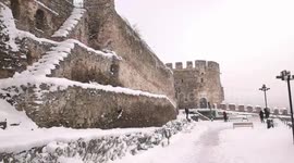 Cold snap brings snow and transport problems to much of Greece