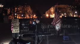 #KremlinAnnex protesters gather outside White House as government shutdown nears record