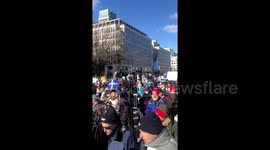 Protesters march to White House to demand an end to government shutdown