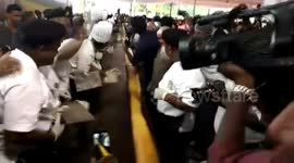 Sixty Indian chefs make record-breaking 100ft pancake or