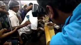 Team of 50 chefs make 100ft-long 'dosa' or pancake in Southern India