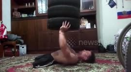 Disabled acrobat wows crowds with his amazing stunts