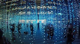 Stunning Winter Lights Festival illuminates Canary Wharf