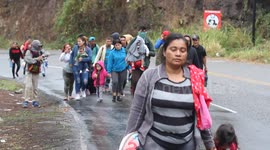 Fresh wave of migrants from Honduras enters Guatemala