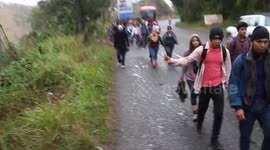 Fresh wave of migrants from Honduras enters Guatemala