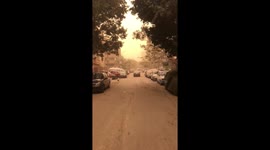 Massive sandstorm hits Cairo, Egypt