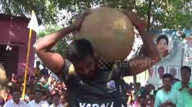 Competitors in southern India vie for stone-lifting crown