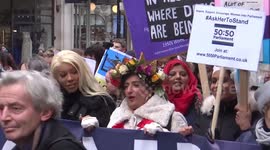 Thousands join Women's March in London