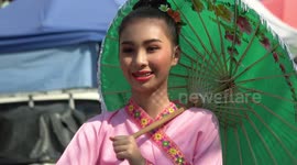 Beauty contestants at Bo Sang umbrella festival