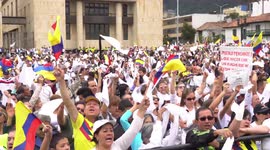 Thousands march in Colombia after deadly car bombing
