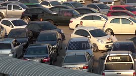 Drivers forced to PUSH vehicles to exit busy Bangkok car park
