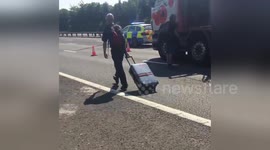 Newsflare Edit - When they close the motorway one junction from Heathrow and you REALLY can’t miss your flight https://t.co/OFeO1zTYmL