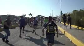 20190127 Riot Tecun Uman Hondurans Fleeing