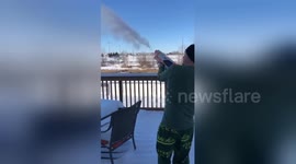 Minnesota teacher does fun science experiment with water and the polar vortex