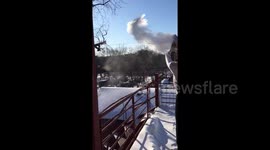 Boiling water becomes dense cloud in Chicago wind as temperatures plummet