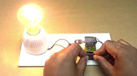 Man explains how to build a DIY energy generator with hot glue and magnets