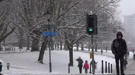 Heavy snow falls in Bristol