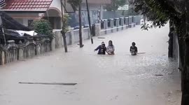 Deadly floods and landslides wreck havoc on Indonesian island