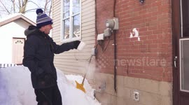 Polar vortex causes boiling water to turn into SNOW instantly