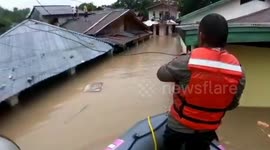 Teams rescue residents hit by severe flash floods in Indonesia