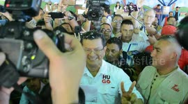 Candidate for the FMLN presidency issues his vote
