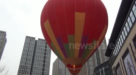 Estate agents use hot air balloons to market flats in China
