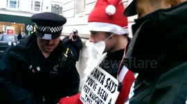 Moment man dressed as Santa Claus arrested in Brighton